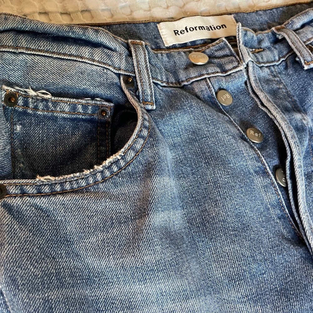 Reformation Cynthia High Relaxed W/ Cuff | Size 25 | Wash: Salton